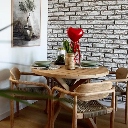 Liberty 637 Apartment *